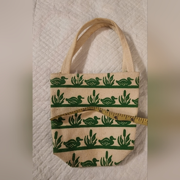 Mini planter bag cream and green swan duck decor. Use as bag or mini pot holder - Picture 3 of 4